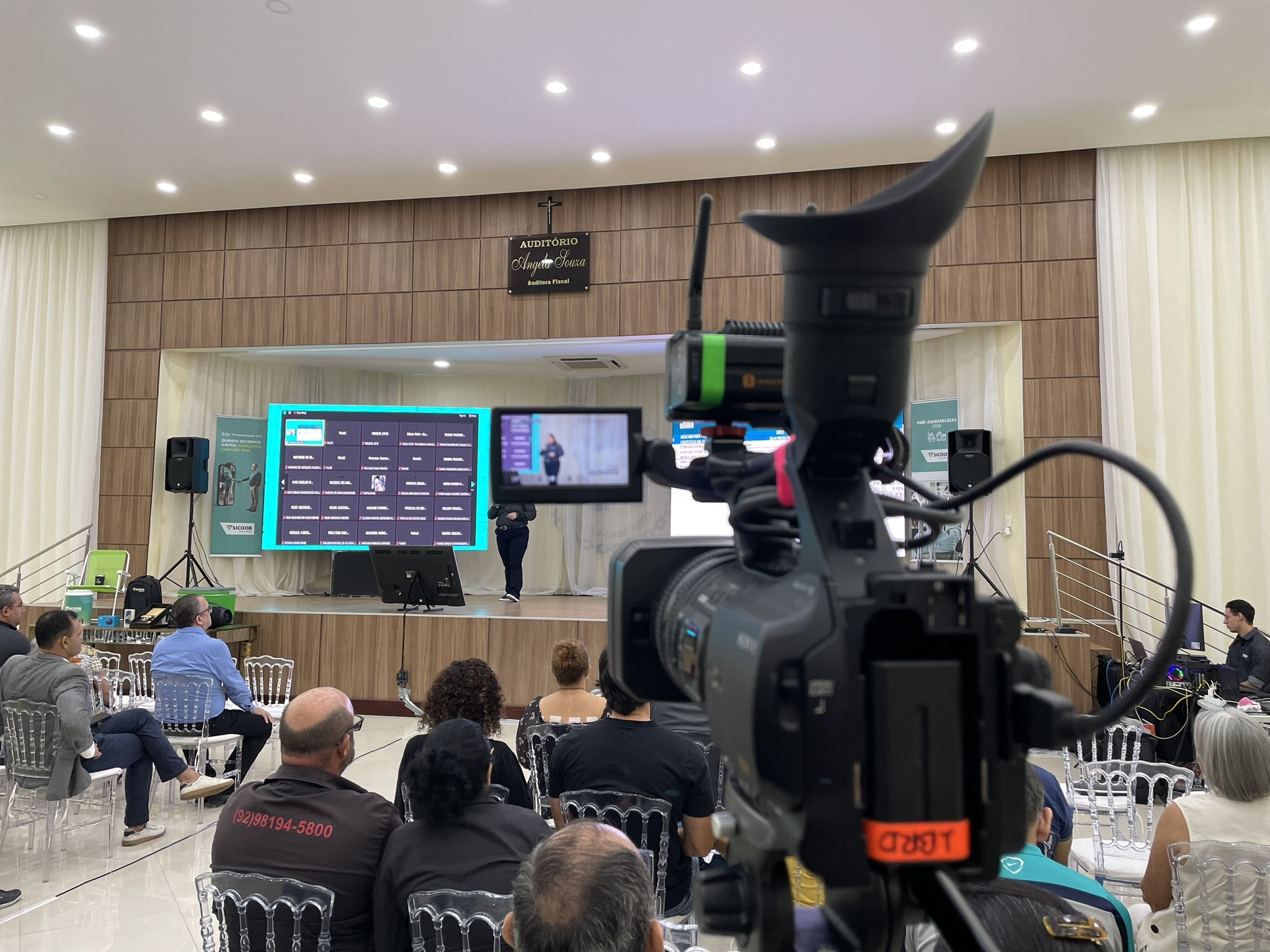 Câmera profissional em evento